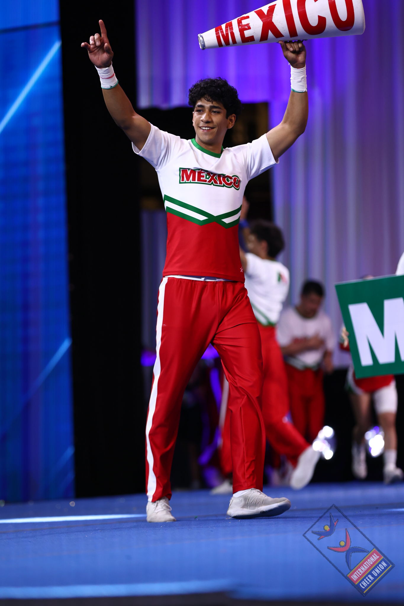Team México Coed Premier en porra con Kevin