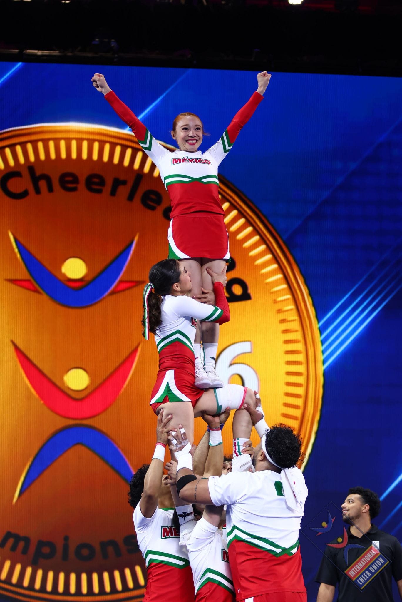 Pirámide de Ilse con Team México Coed Premier